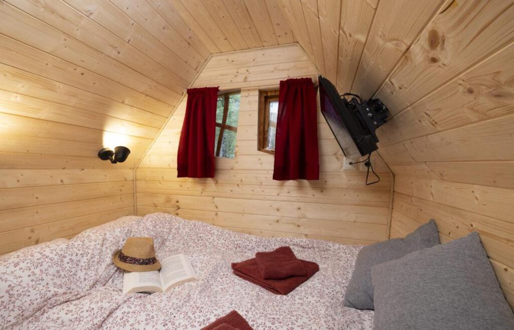Camping Ushuaia Villages Au Bois Joli Andryes Dış mekan fotoğraf