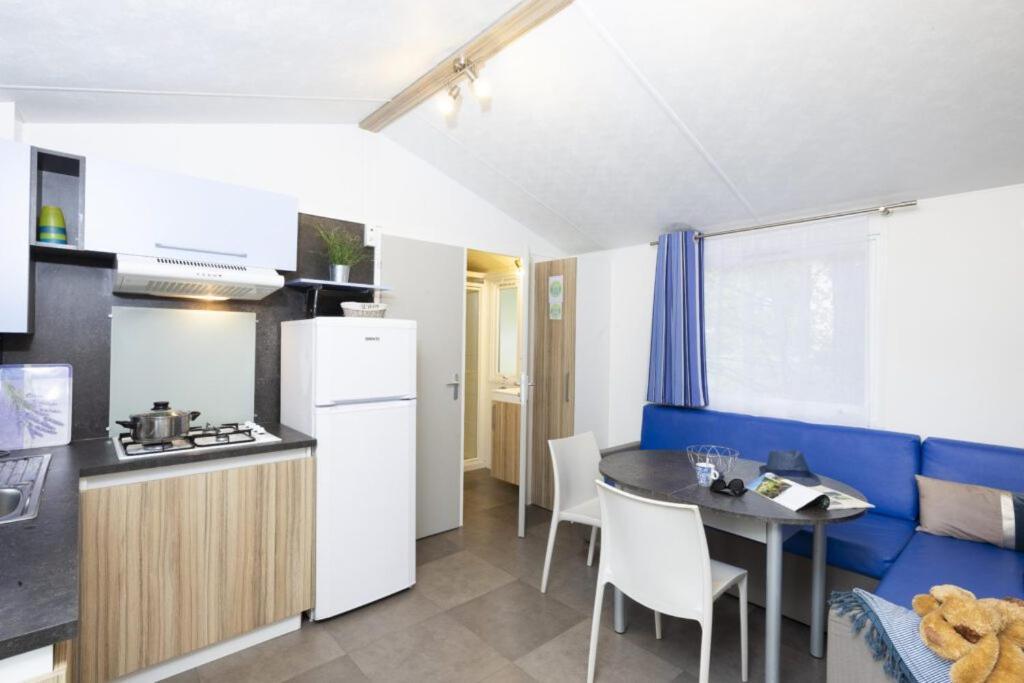 Camping Ushuaia Villages Au Bois Joli Andryes Dış mekan fotoğraf