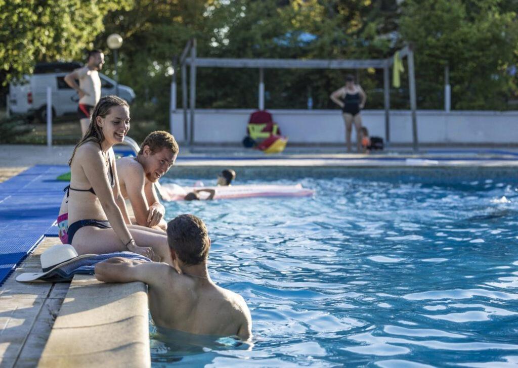 Camping Ushuaia Villages Au Bois Joli Andryes Dış mekan fotoğraf