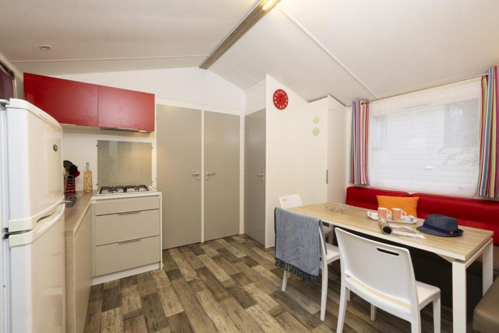 Camping Ushuaia Villages Au Bois Joli Andryes Dış mekan fotoğraf